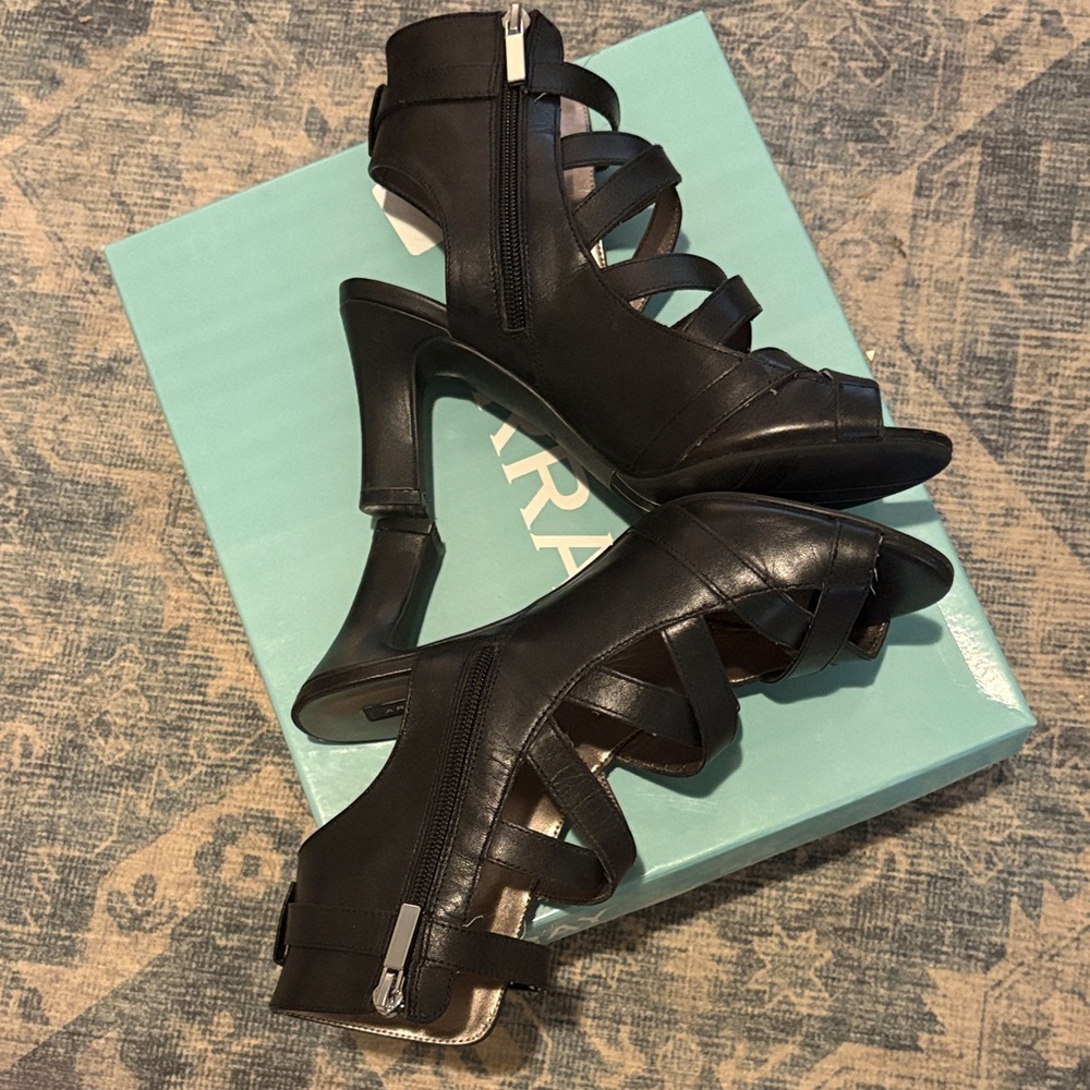 NWOT Array Black Strappy Heels - image 4